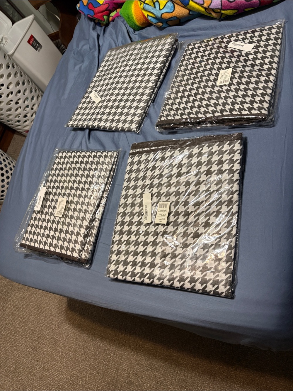 4 Foldable Storage Totes Brown & White new 9 in tall and 22 in wide - Picture 7 of 15